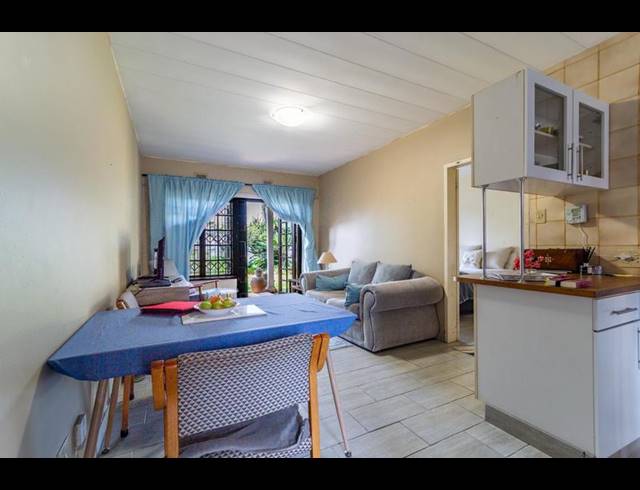 1 BEDROOM APARTMENT FOR SALE IN CLARENDON